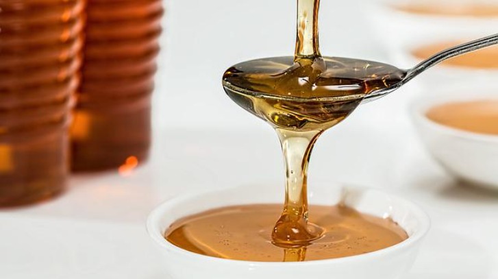 Honey Benefits and Side effects: जानिए शहद खाने के फायदे, नुकसान और उपयोग